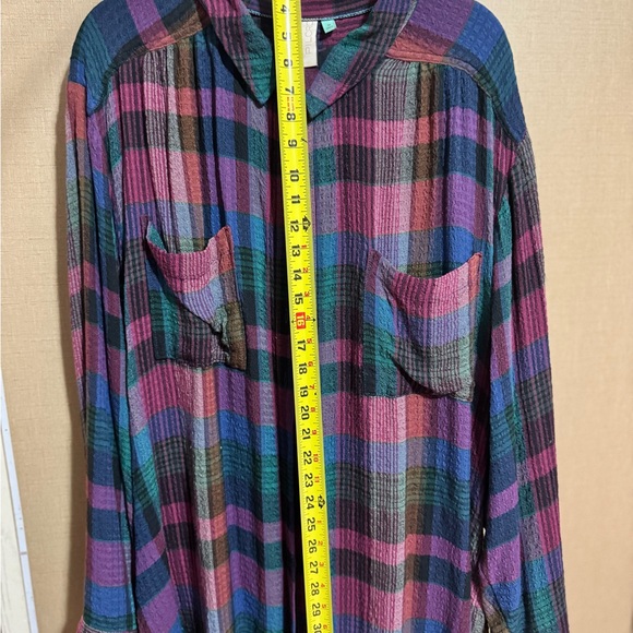 THIS LISTING HAS SOLD. NOT SURE WHY IT ISN’T MARKED AS SOLD. Anthro Bundle Tops - Picture 5 of 15